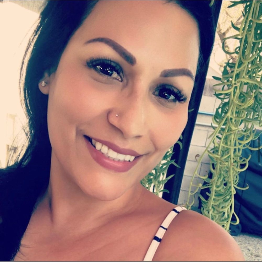 Meet your Posher, Candice